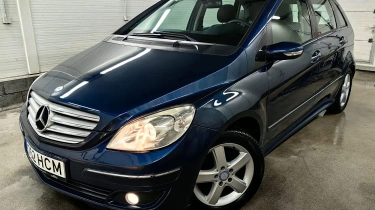 Mercedes-Benz B 180 preview