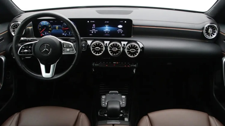 Mercedes-Benz CLA 200