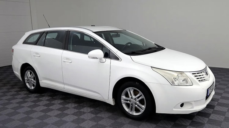 Toyota Avensis preview