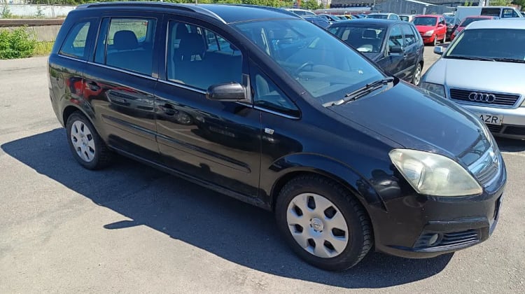 Opel Zafira preview