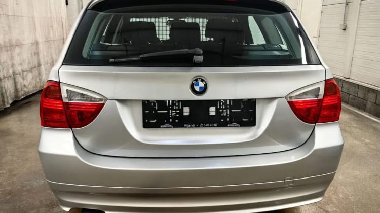 BMW 320