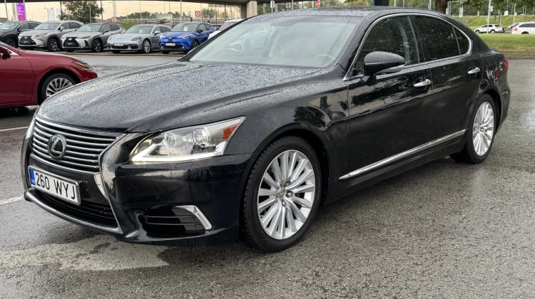 Lexus LS 460