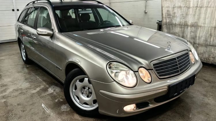 Mercedes-Benz E 220