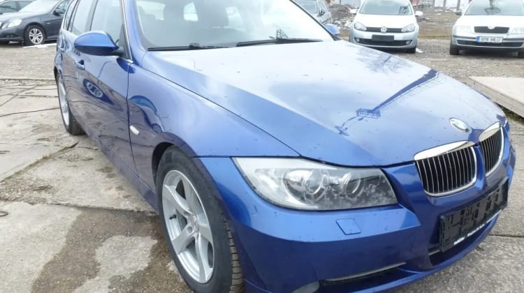 BMW 330