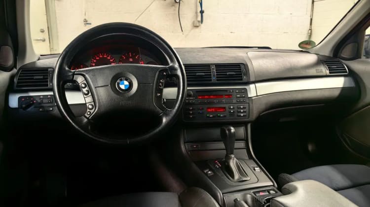 BMW 320