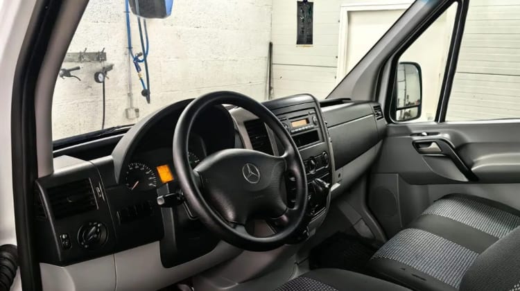 Mercedes-Benz Sprinter