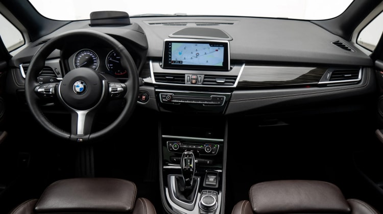BMW 218