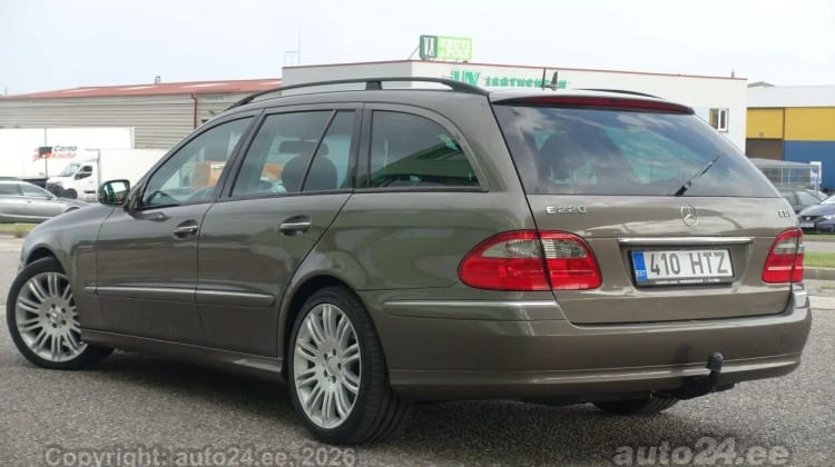 Mercedes-Benz E 220