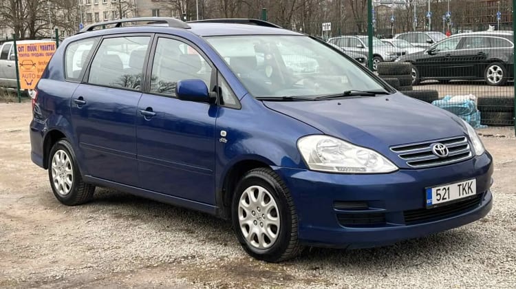 Toyota Avensis Verso