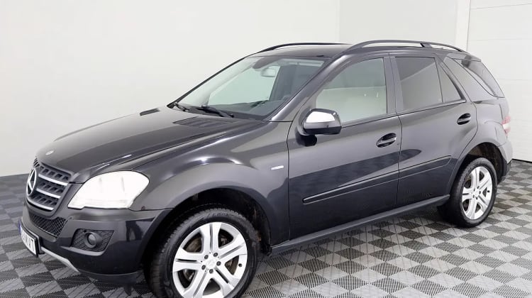 Mercedes-Benz ML 300
