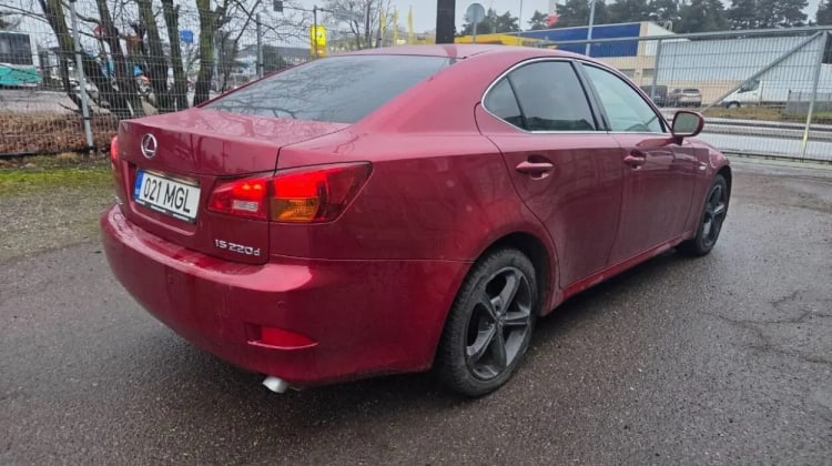 Lexus IS 220