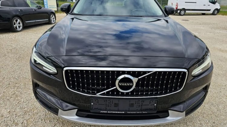 Volvo V90 Cross Country