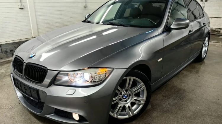 BMW 320