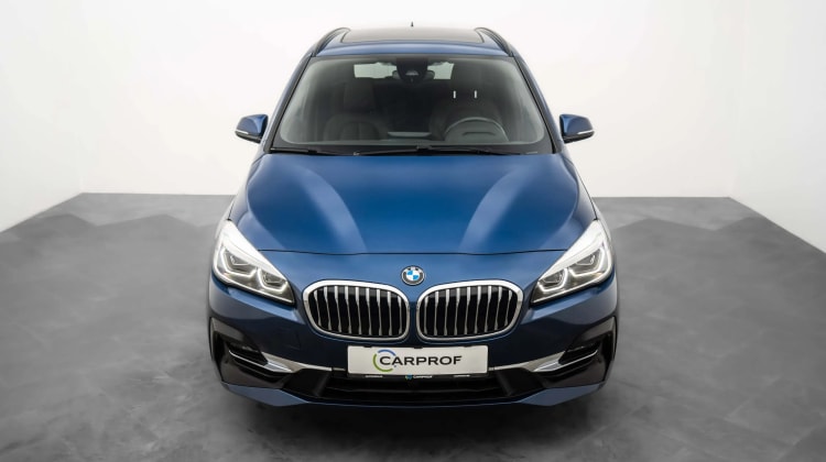 BMW 218
