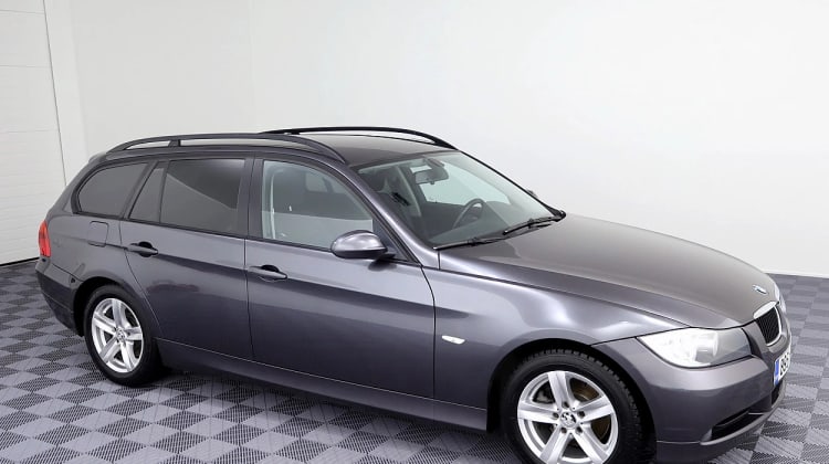 BMW 318 preview