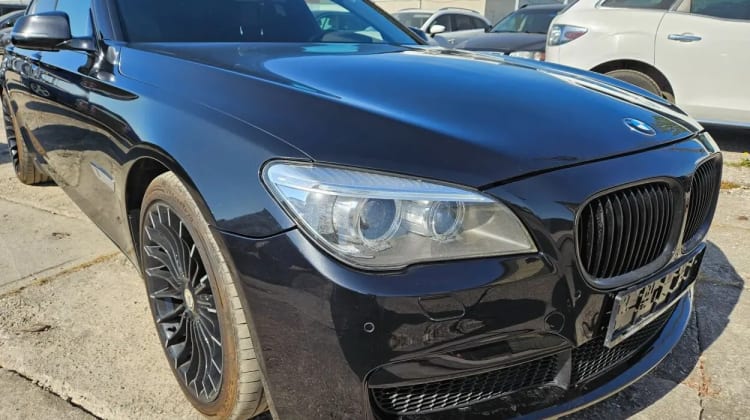 BMW 730