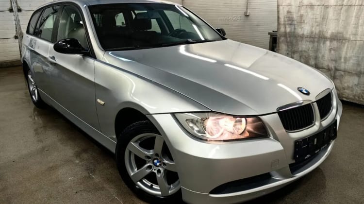 BMW 320