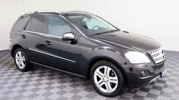 Mercedes-Benz ML 300 preview