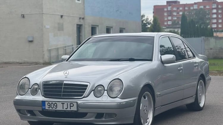 Mercedes-Benz E 320 preview