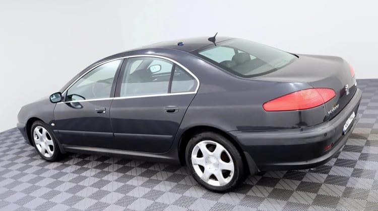 Peugeot 607