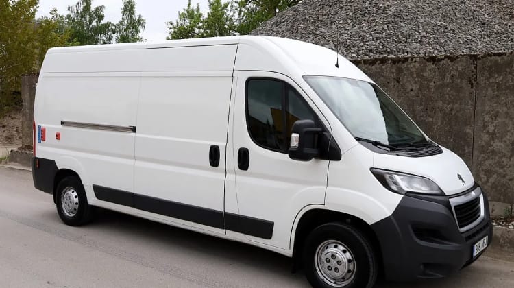 Peugeot Boxer preview