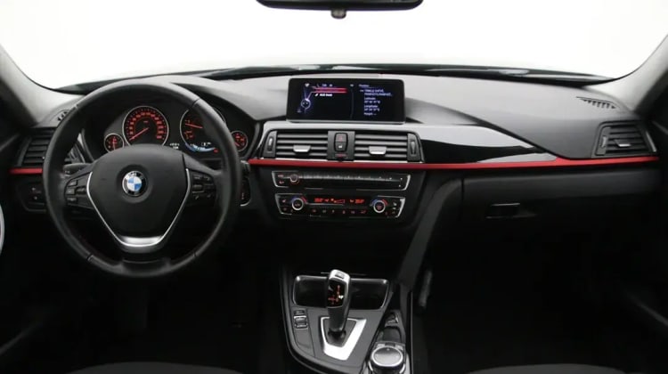BMW 320