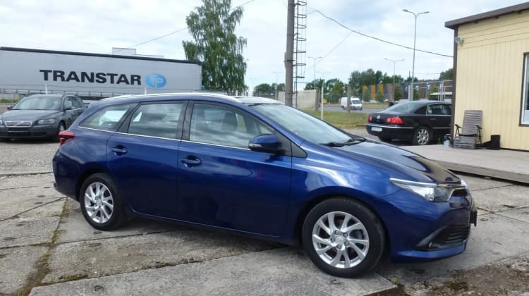 Toyota Auris Touring Sports