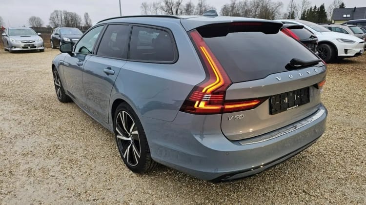 Volvo V90 Cross Country