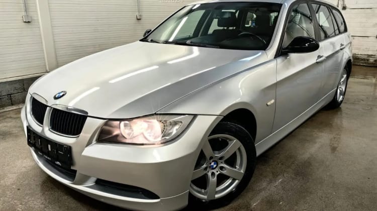 BMW 320