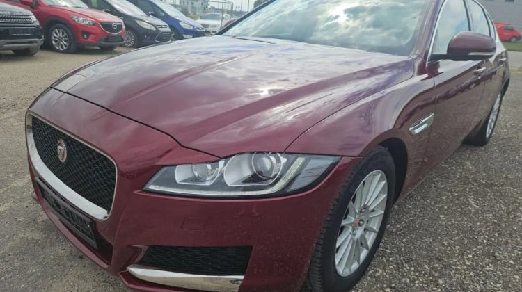 Jaguar XF