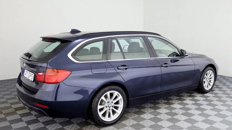 BMW 320