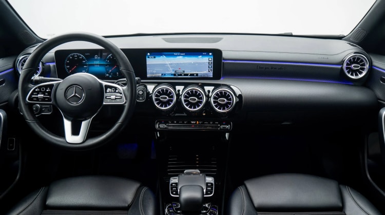 Mercedes-Benz CLA 180