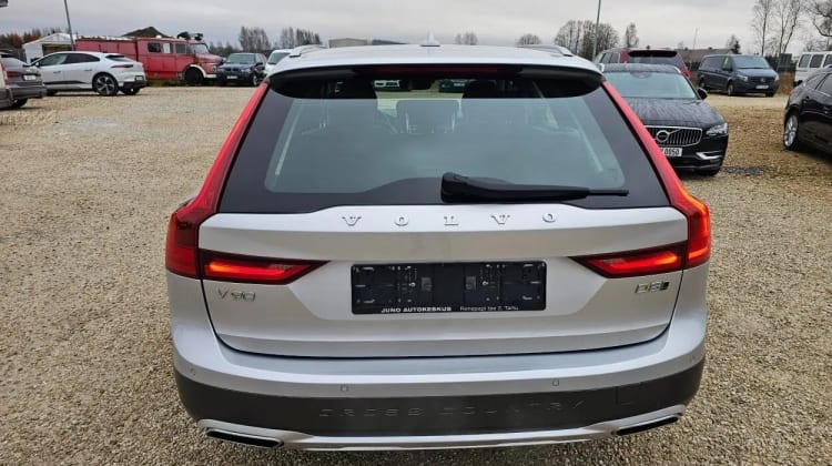 Volvo V90 Cross Country