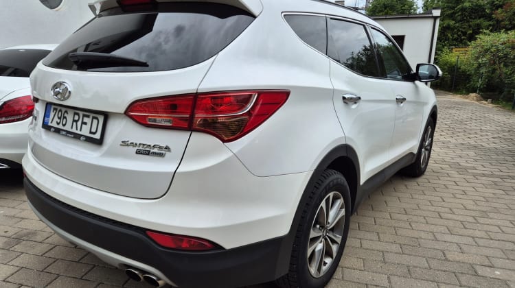 Hyundai SANTA FE
