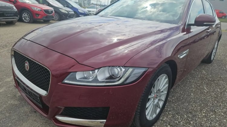 Jaguar XF