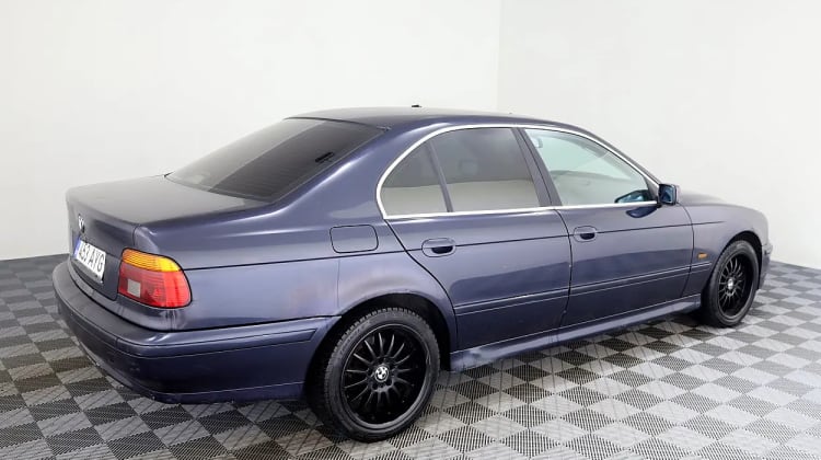 BMW 525
