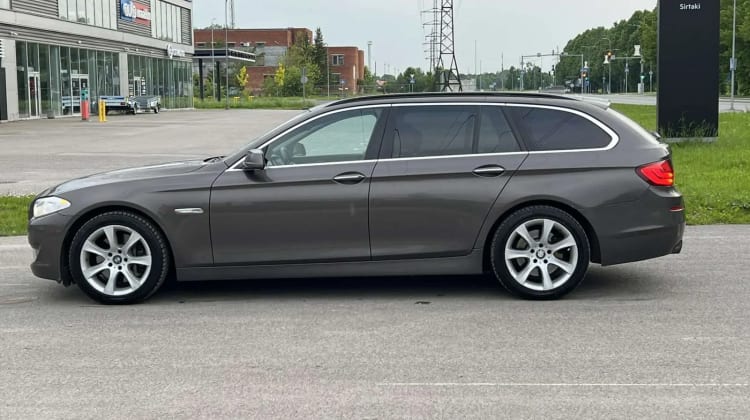 BMW 525