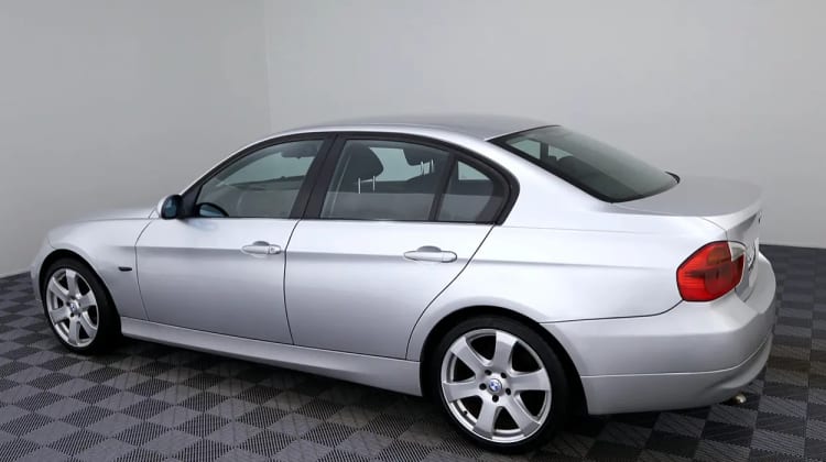 BMW 320