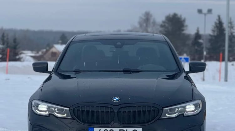 BMW 330