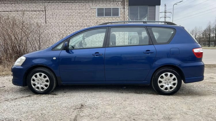 Toyota Avensis Verso