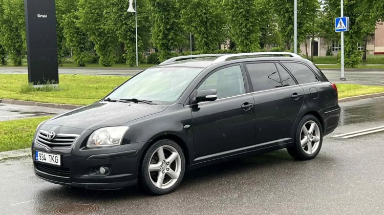 Toyota Avensis preview