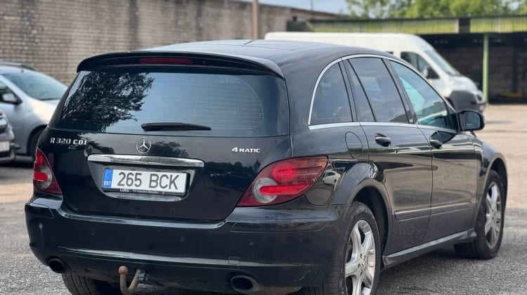 Mercedes-Benz R 320