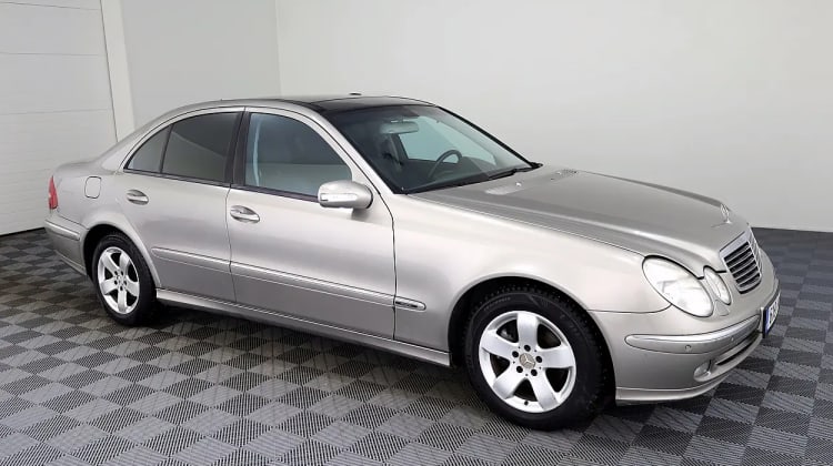 Mercedes-Benz E 320