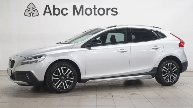Volvo V40 Cross Country preview