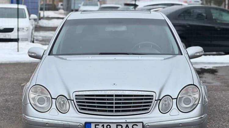 Mercedes-Benz E 320