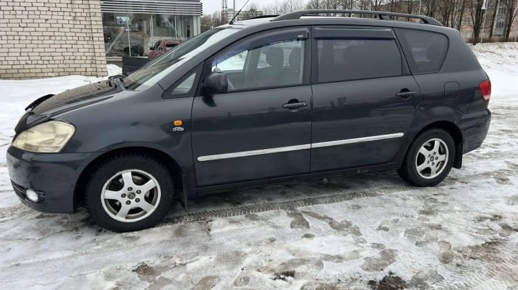 Toyota Avensis Verso