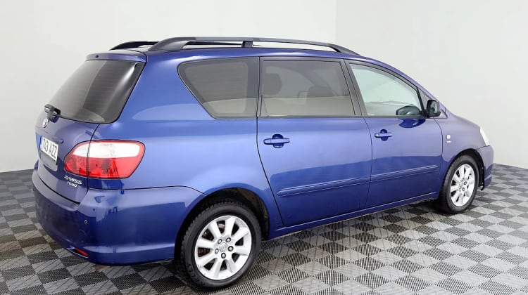 Toyota Avensis Verso