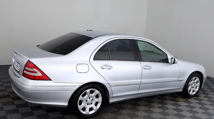Mercedes-Benz C 220