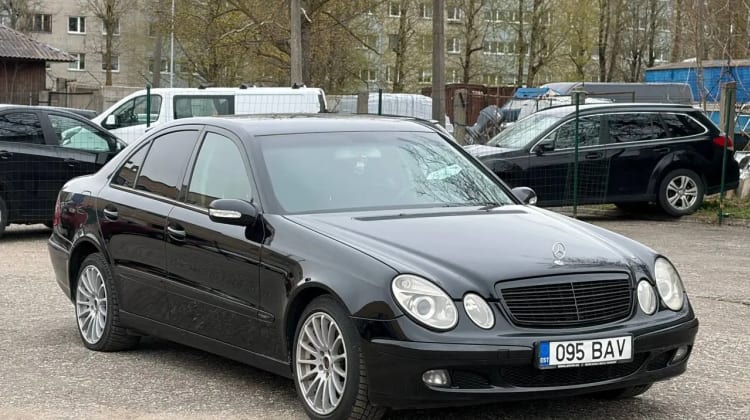 Mercedes-Benz E 220