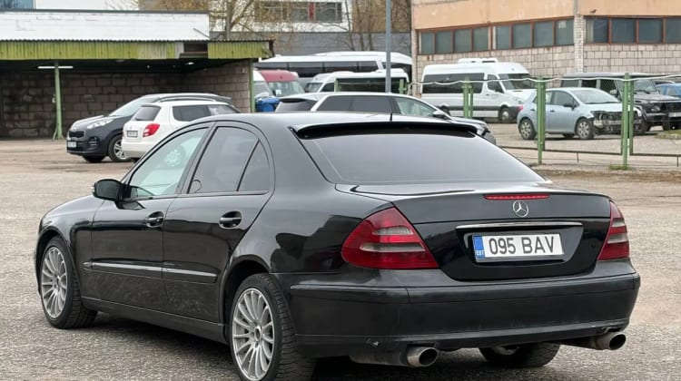 Mercedes-Benz E 220